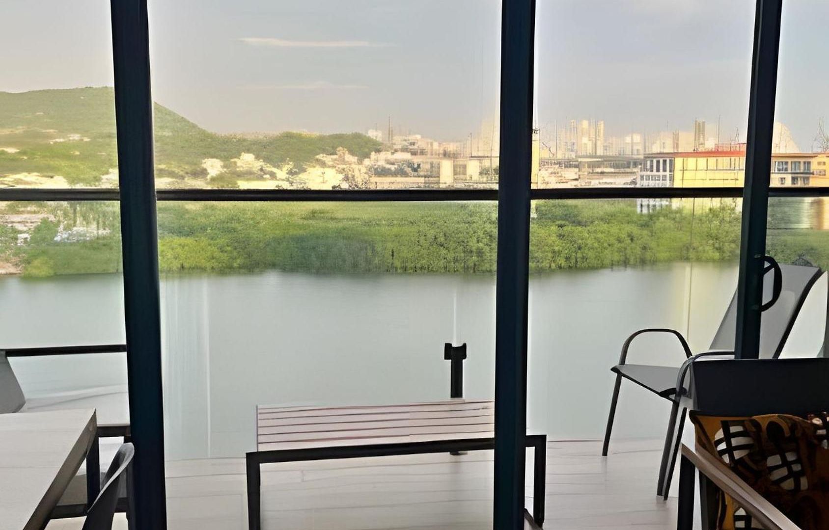 New Gem, 2b, 4 Blocks From Center Amazing Views