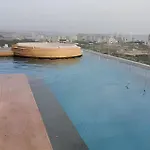 New Gem, 2B, 4 Blocks From Center Amazing Views