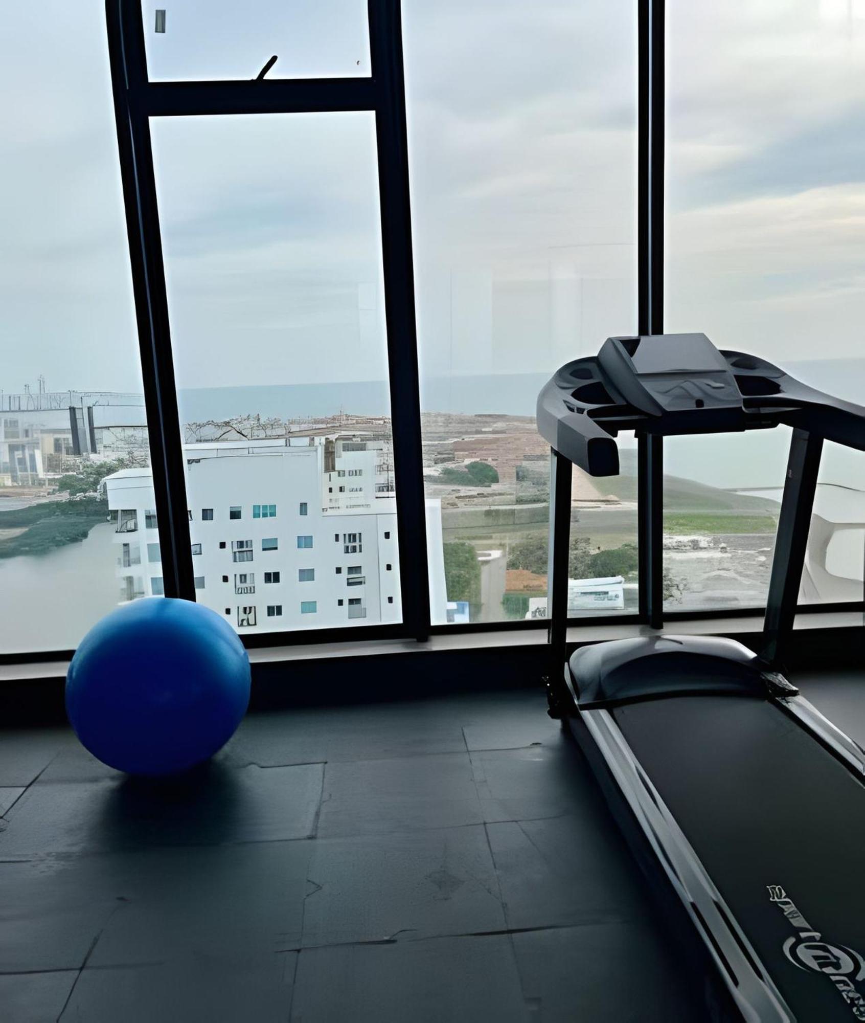 New Gem, 2b, 4 Blocks From Center Amazing Views Apartamento