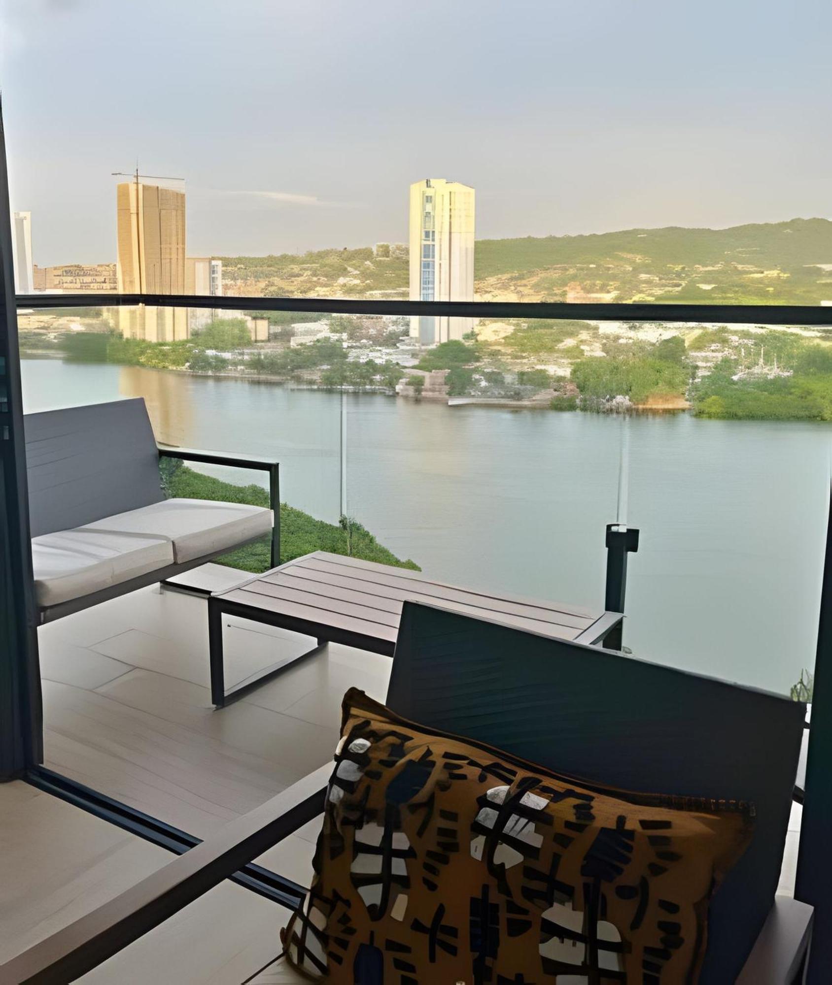 New Gem, 2b, 4 Blocks From Center Amazing Views Apartamento *